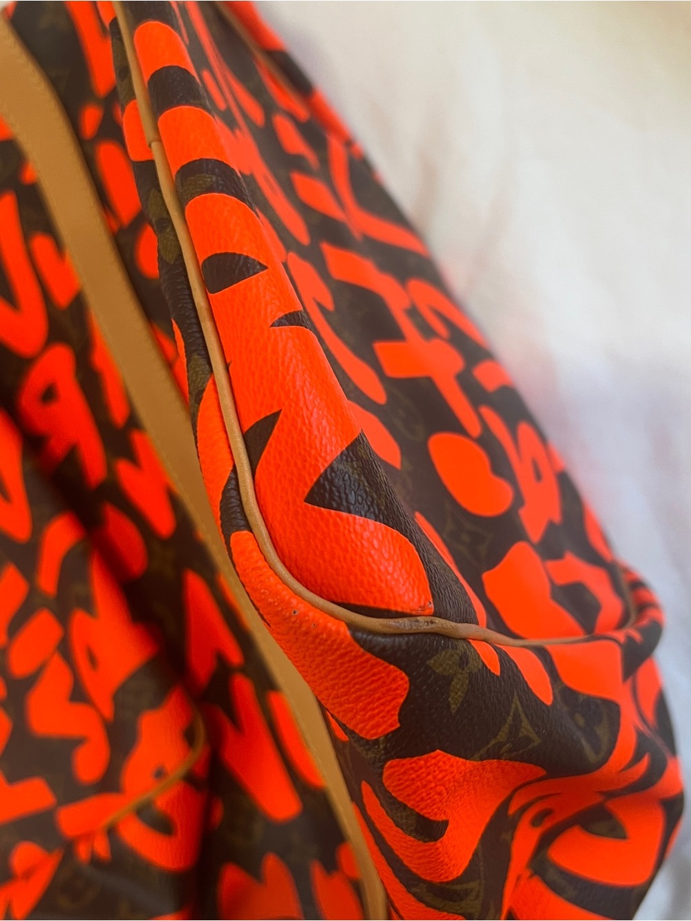 Louis Vuitton Keepall Graffiti Limited Edition - Picture 8 of 15